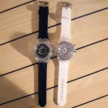 2020 led Flash Luminous Watch Personality trends studenti ljubitelji žele ženski muški sat 7 color light ručni sat najbolji pokloni